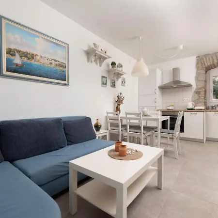 別荘 Adria By Interhome オミサリ